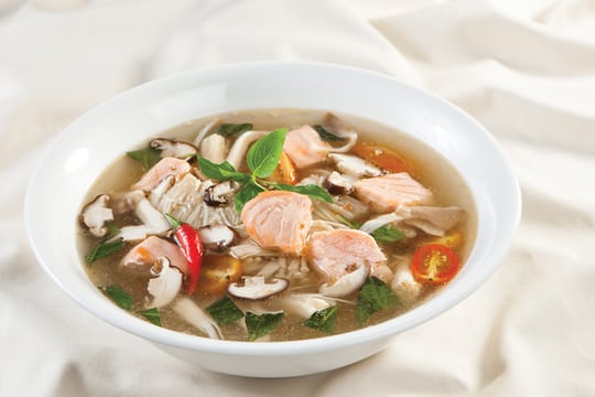 Canh cá hồi nấu nấm