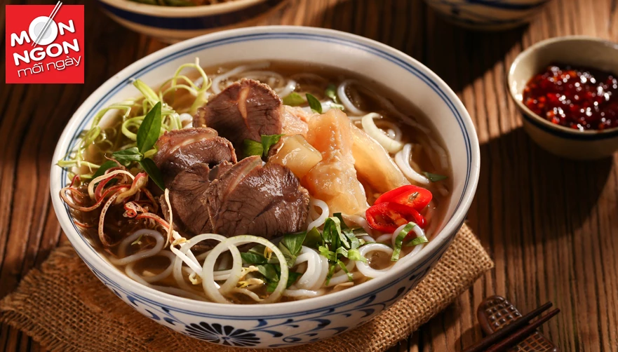 Bún bò gân